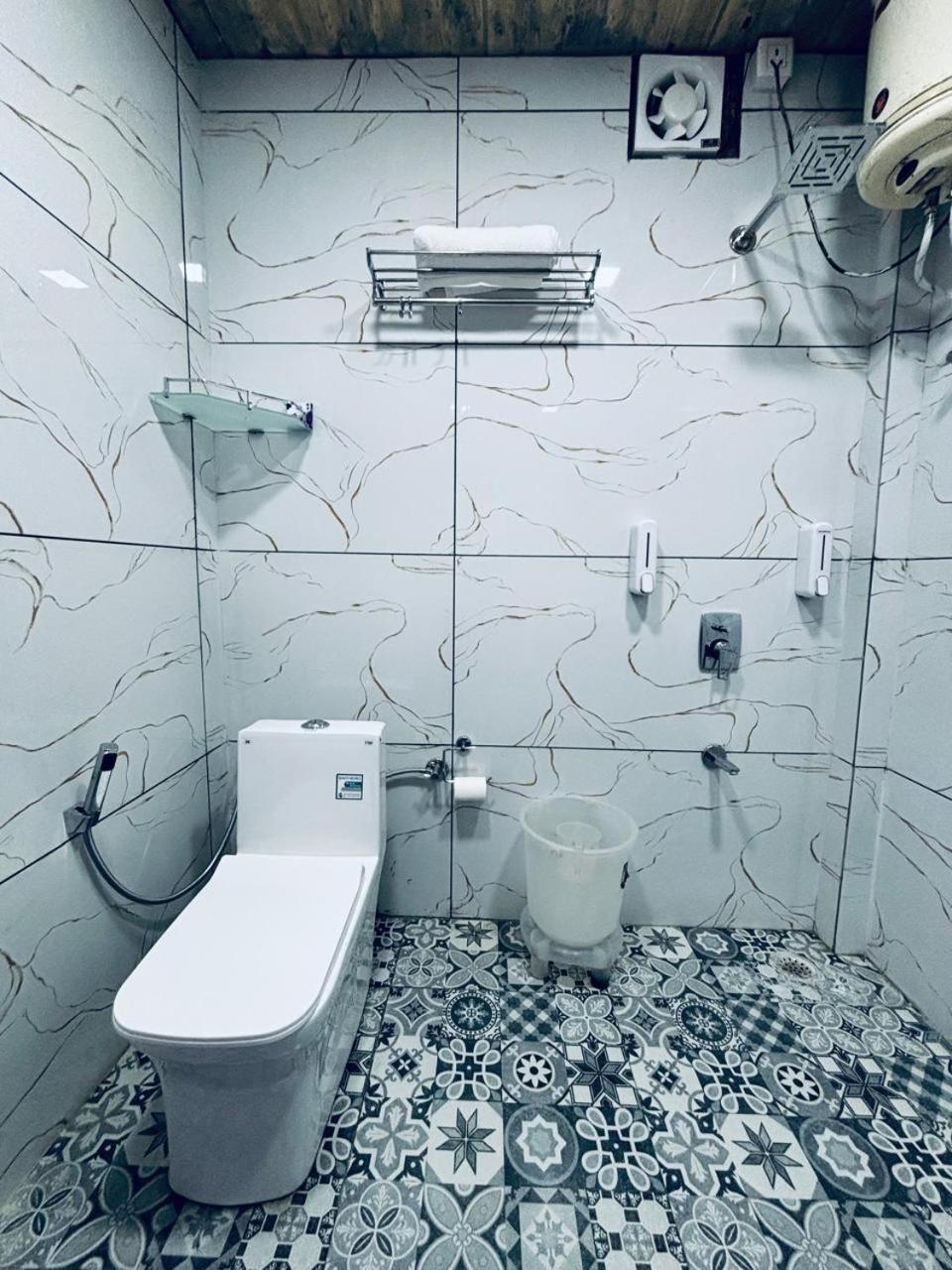Hotel Amar Масурі Екстер'єр фото