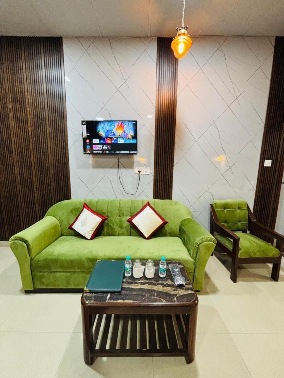 Hotel Amar Масурі Екстер'єр фото