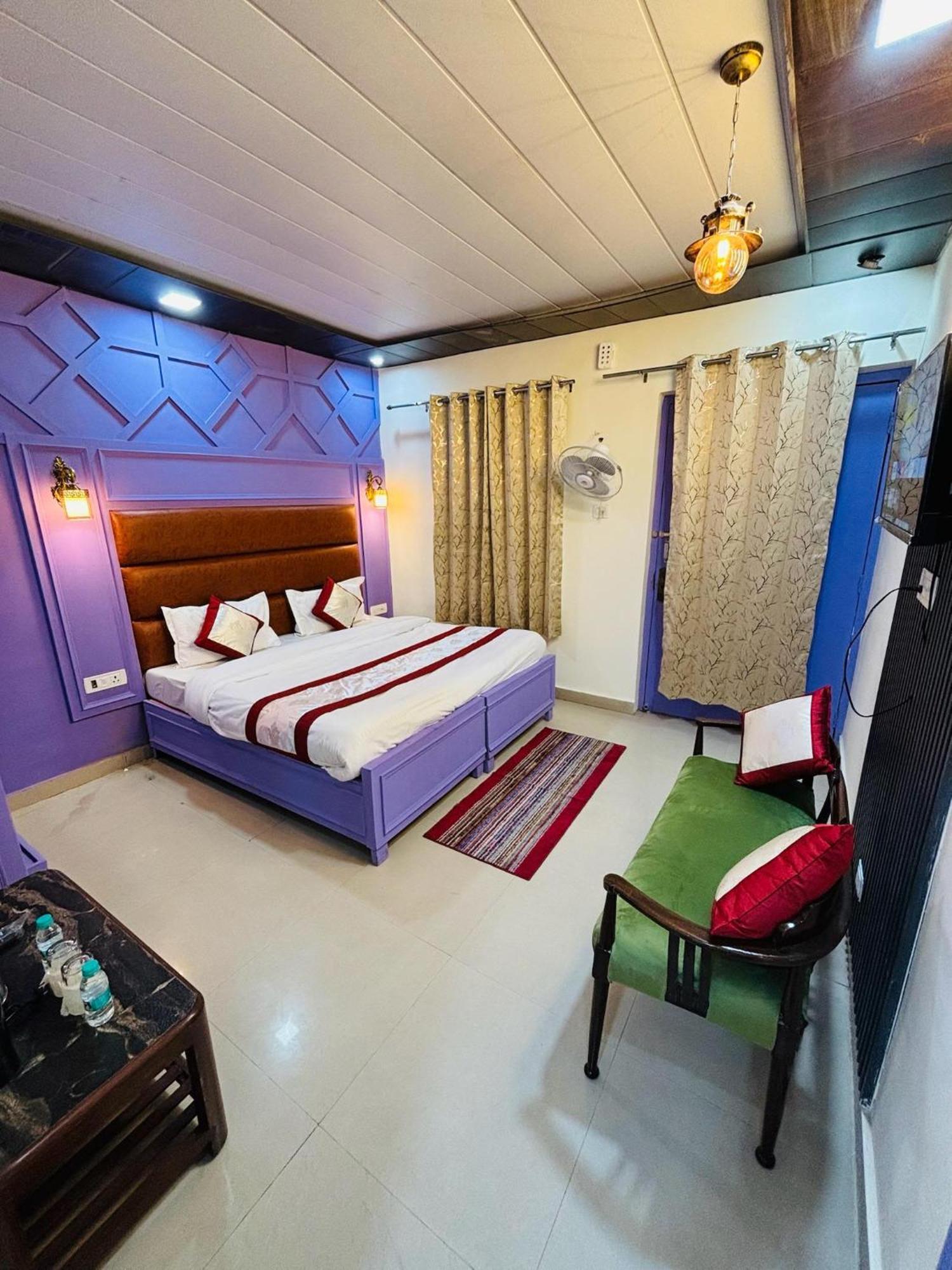 Hotel Amar Масурі Екстер'єр фото